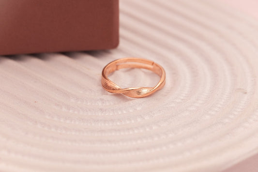 Twisted Elegance Band